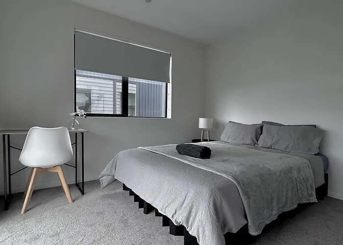 Queenbed Room, Free Carpark 10C-2